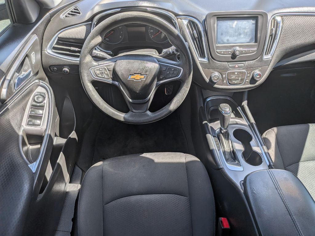2018 Chevrolet Malibu Image 12