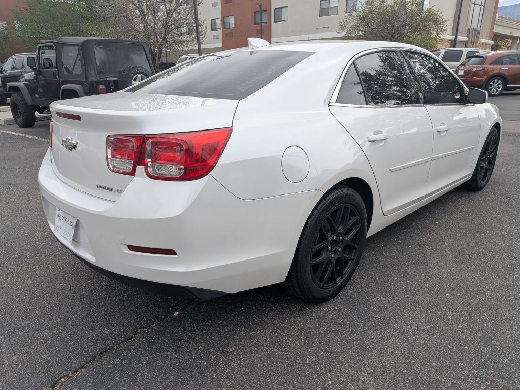 2015 Chevrolet Malibu Image 5