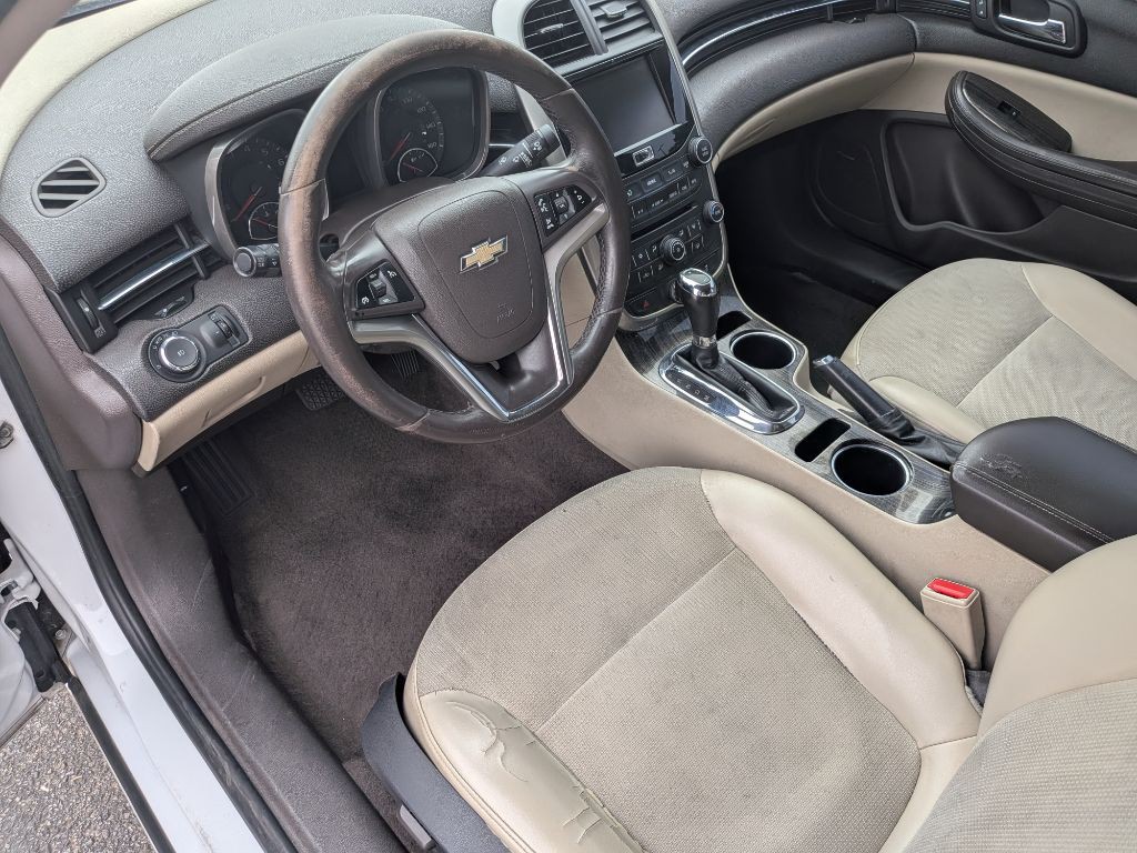 2015 Chevrolet Malibu Image 9