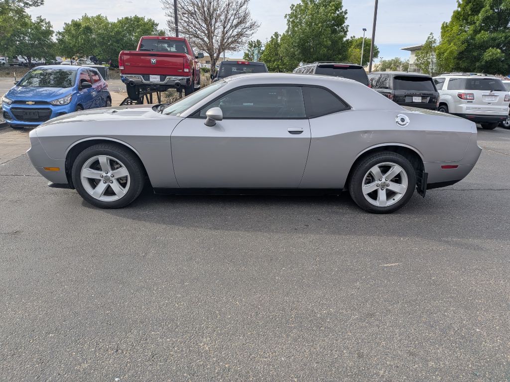 2014 Dodge Challenger Image 2