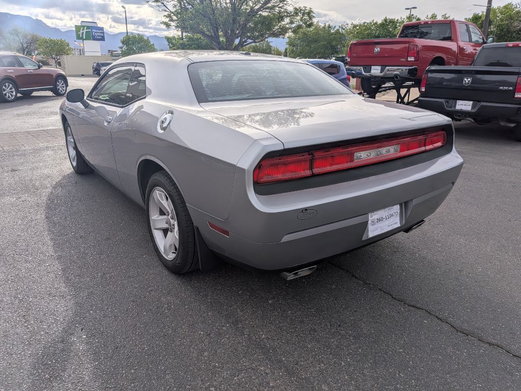 2014 Dodge Challenger Image 3
