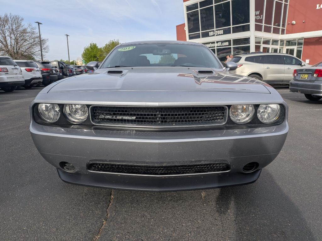2014 Dodge Challenger Image 8