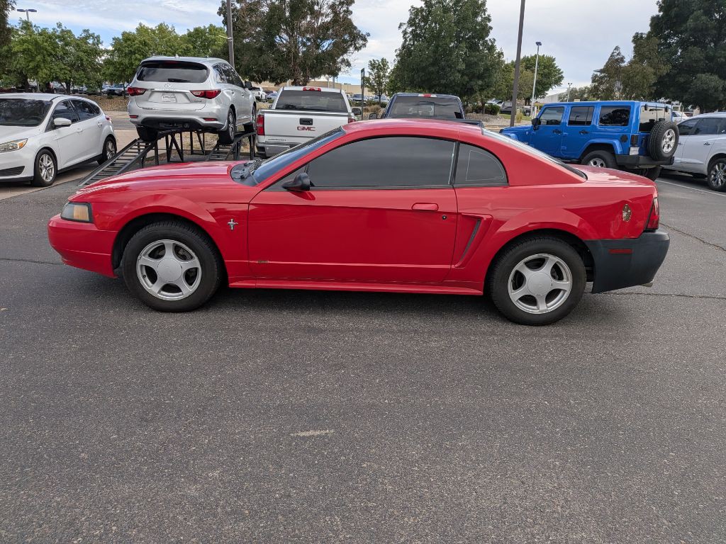 2002 Ford Mustang Image 2