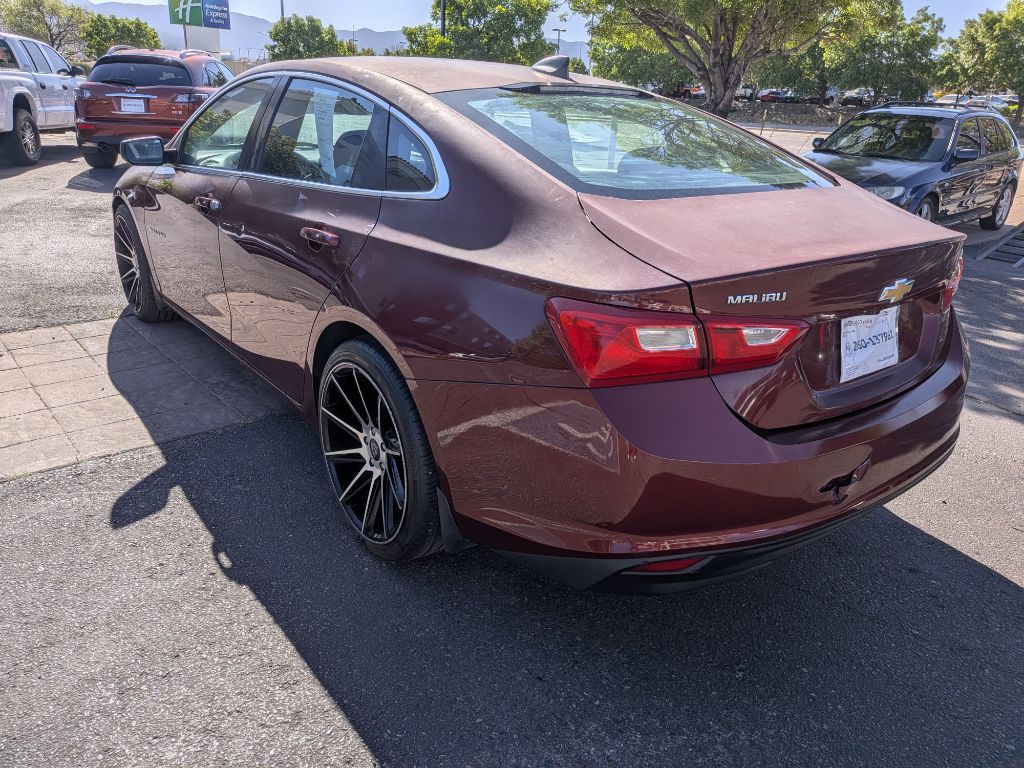 2016 Chevrolet Malibu Image 3