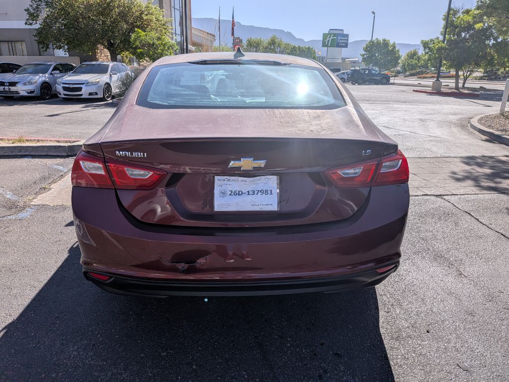 2016 Chevrolet Malibu Image 4