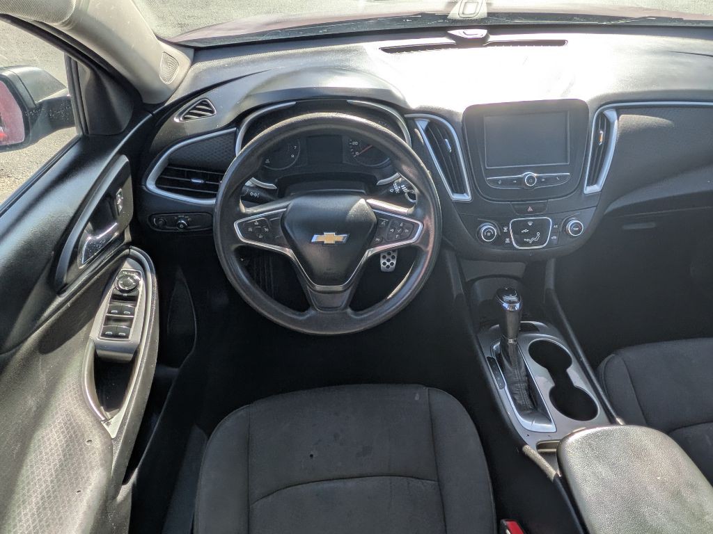 2016 Chevrolet Malibu Image 12