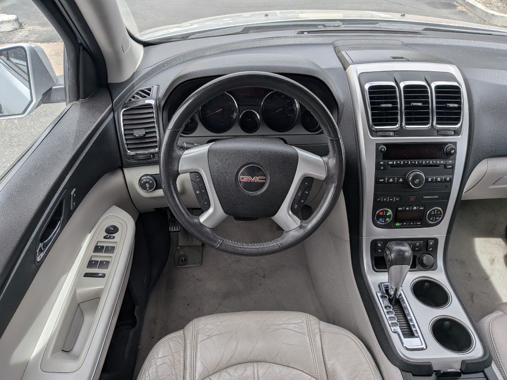 2011 GMC Acadia Image 13