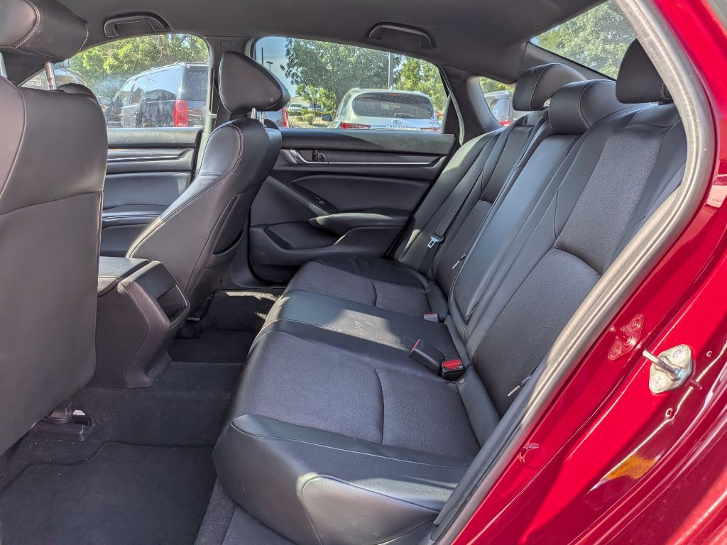 2018 Honda Accord Image 11