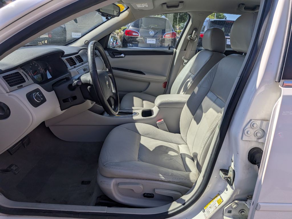 2008 Chevrolet Impala Image 10