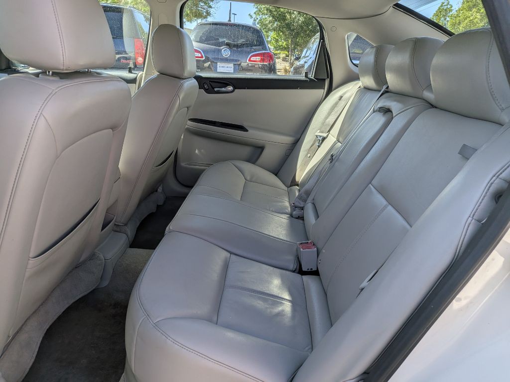 2008 Chevrolet Impala Image 11