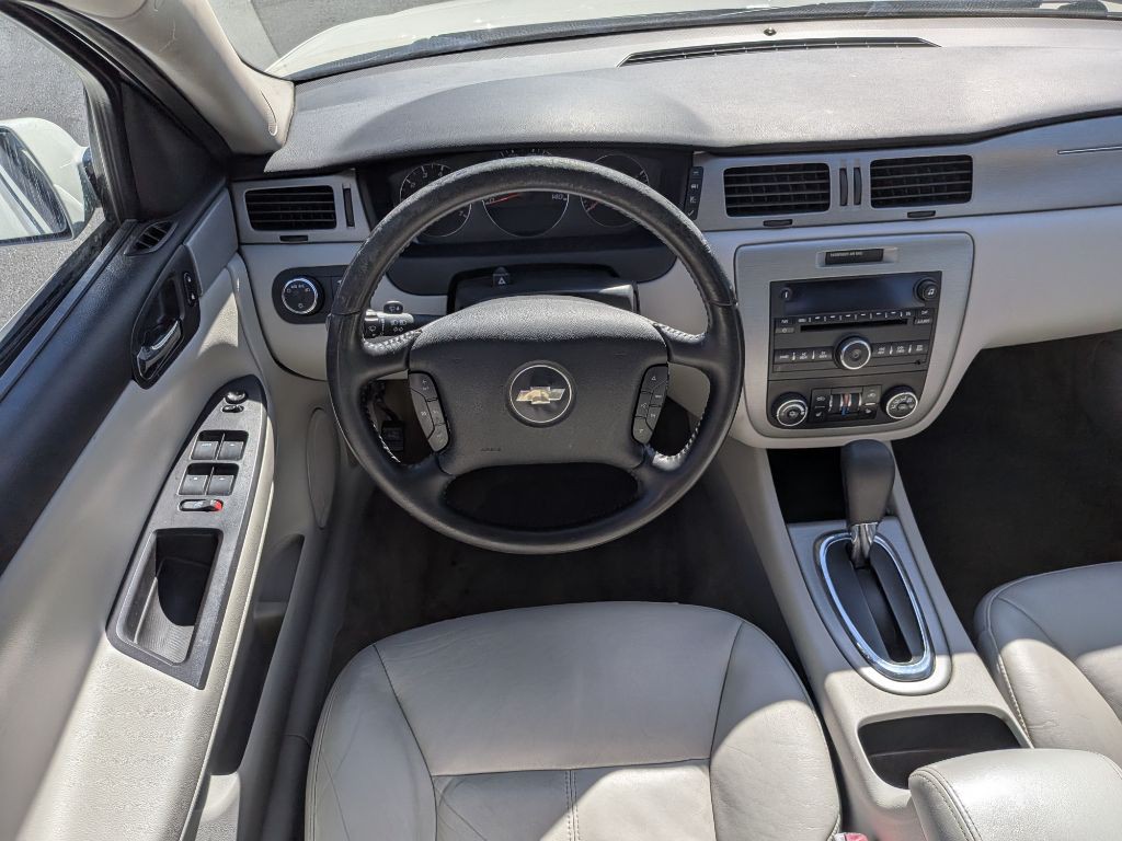 2008 Chevrolet Impala Image 12