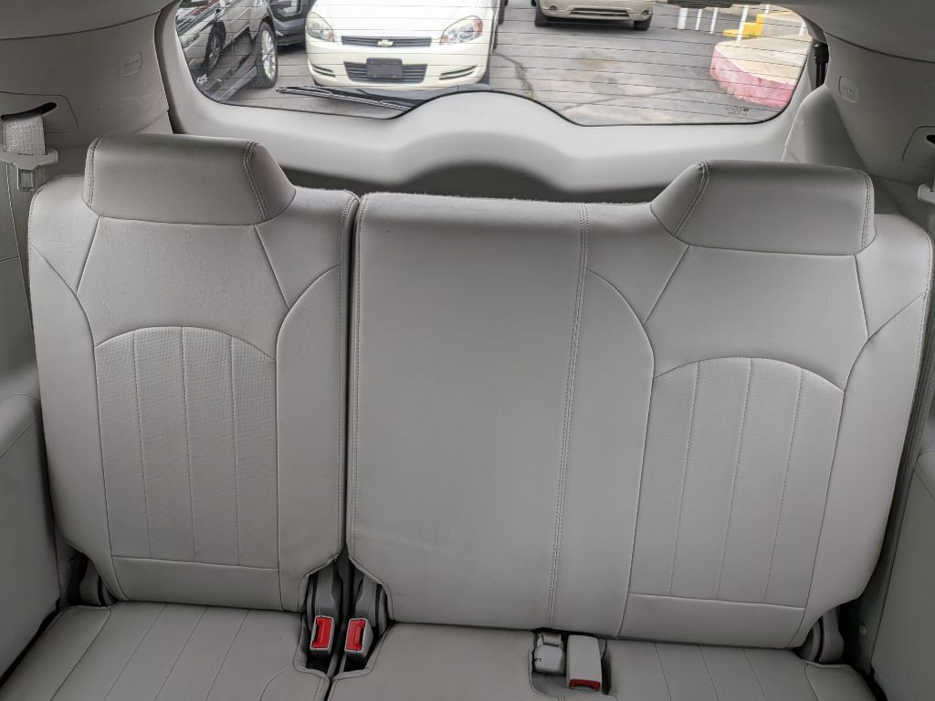 2016 Buick Enclave Image 12
