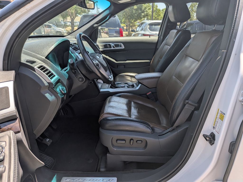 2012 Ford Explorer Image 10