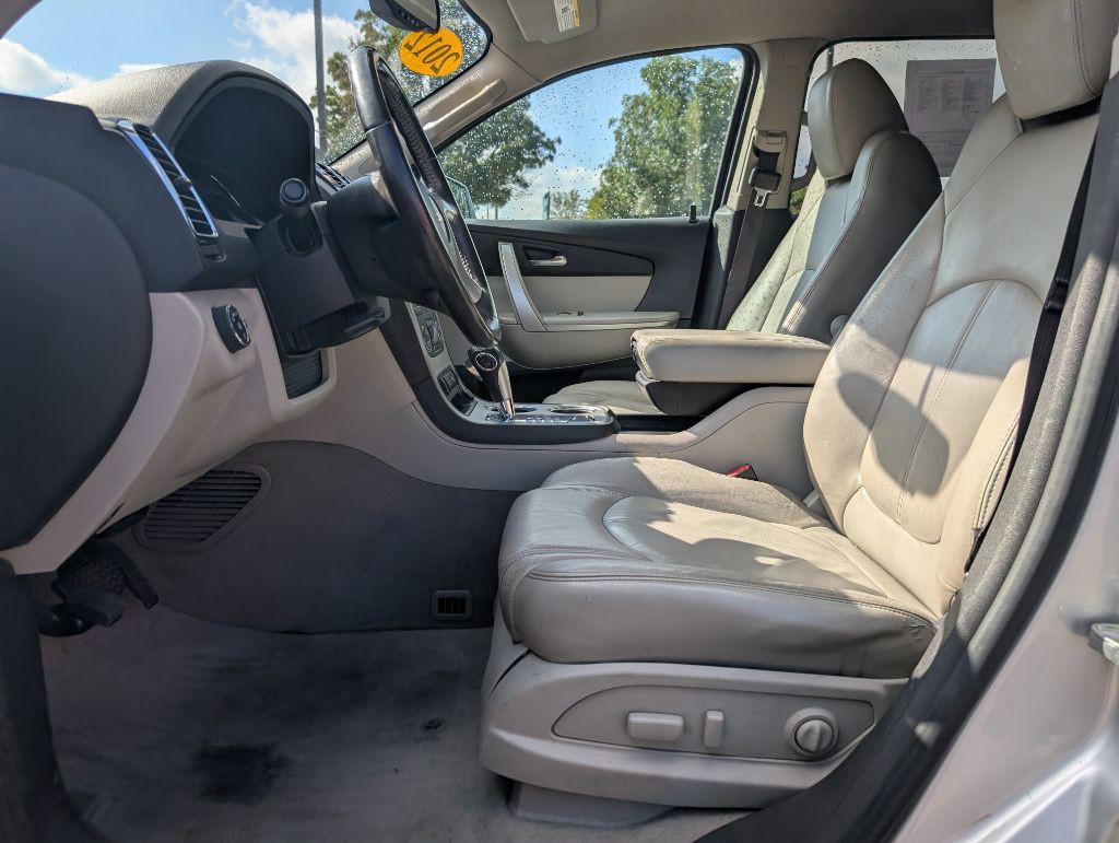 2012 GMC Acadia Image 9