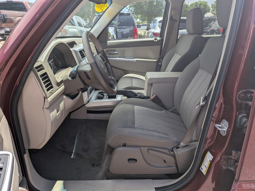 2008 Jeep Liberty Image 10