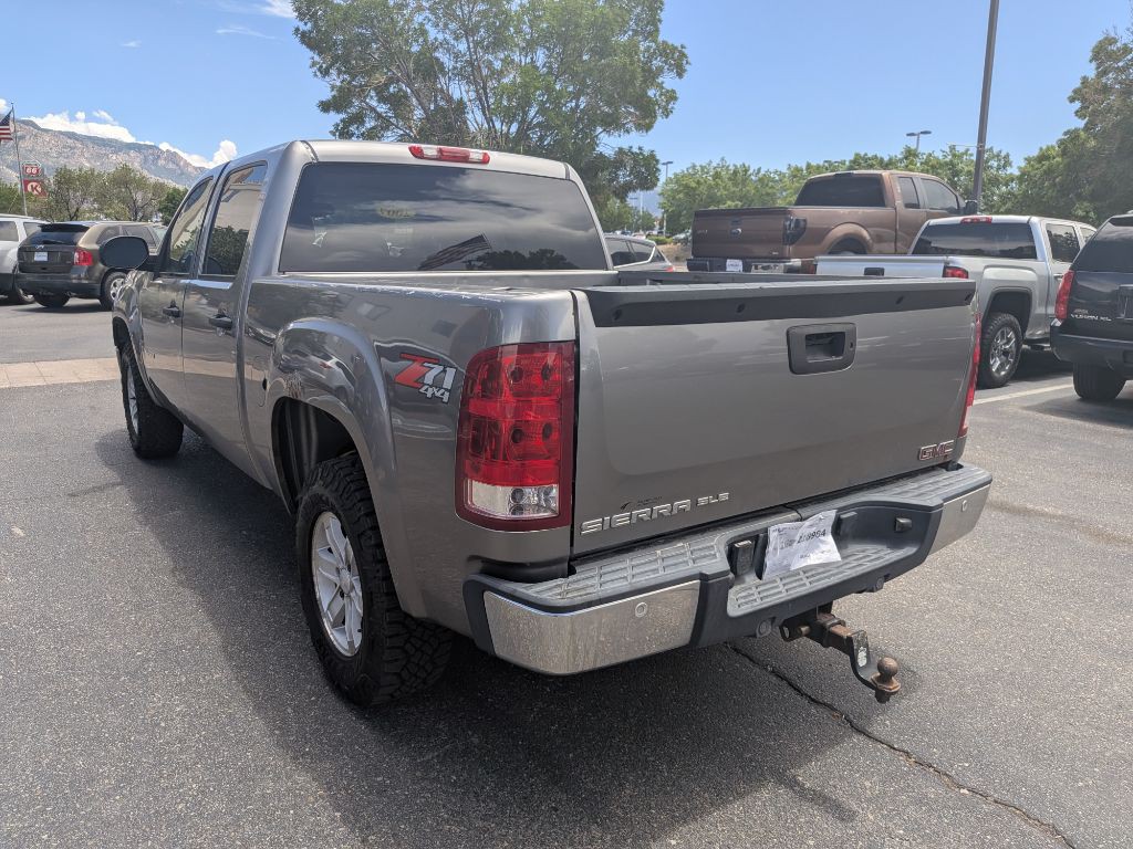 2007 GMC Sierra Image 3