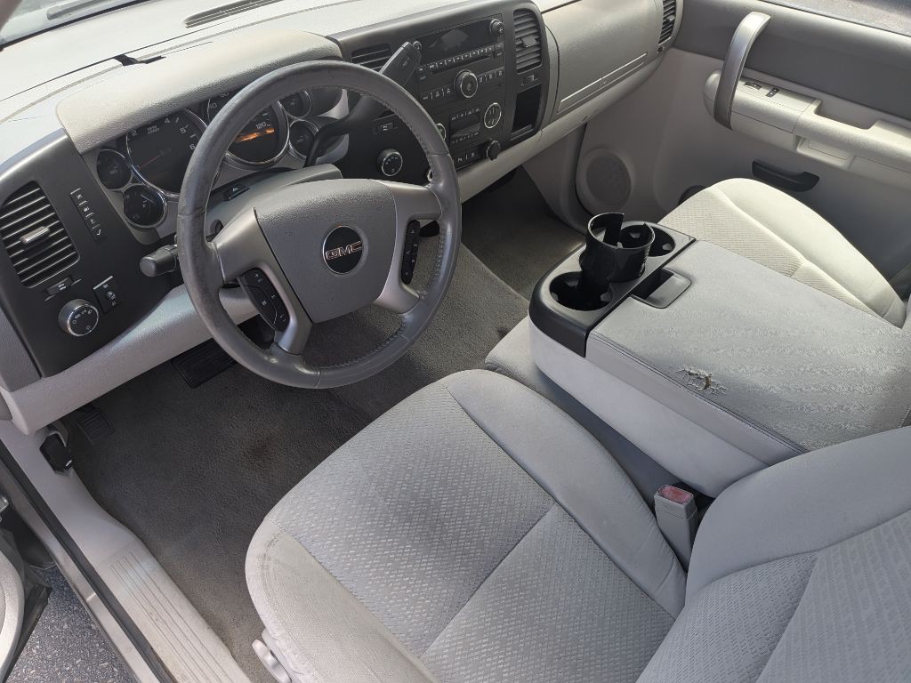 2007 GMC Sierra Image 9