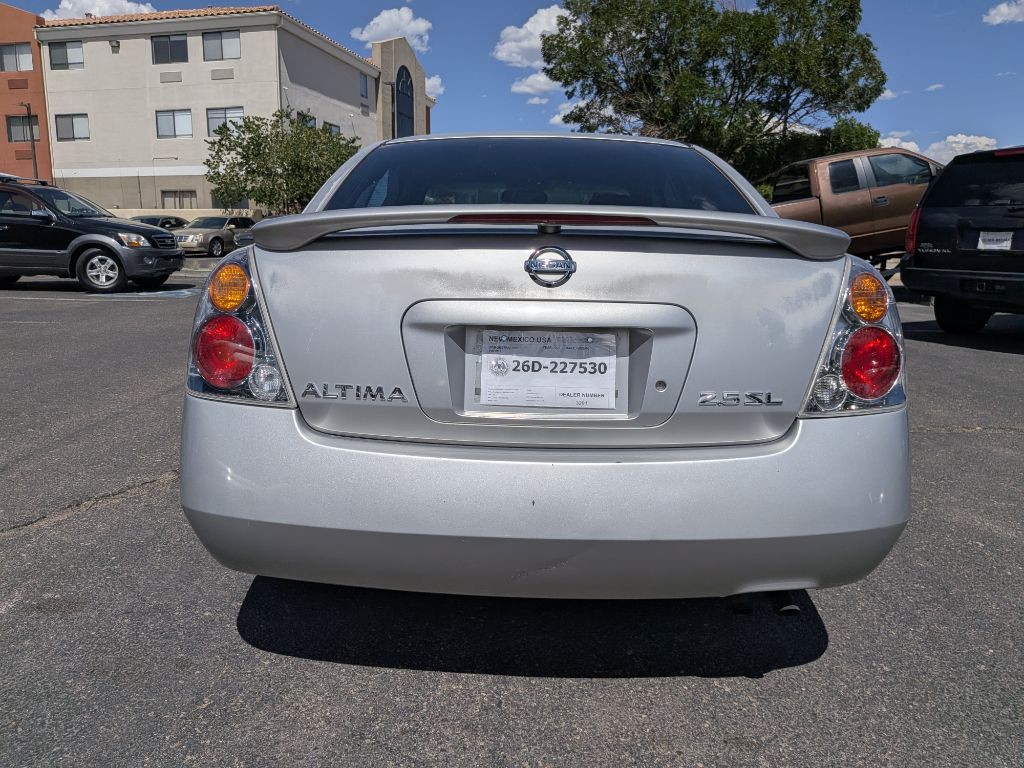 2003 Nissan Altima Image 4