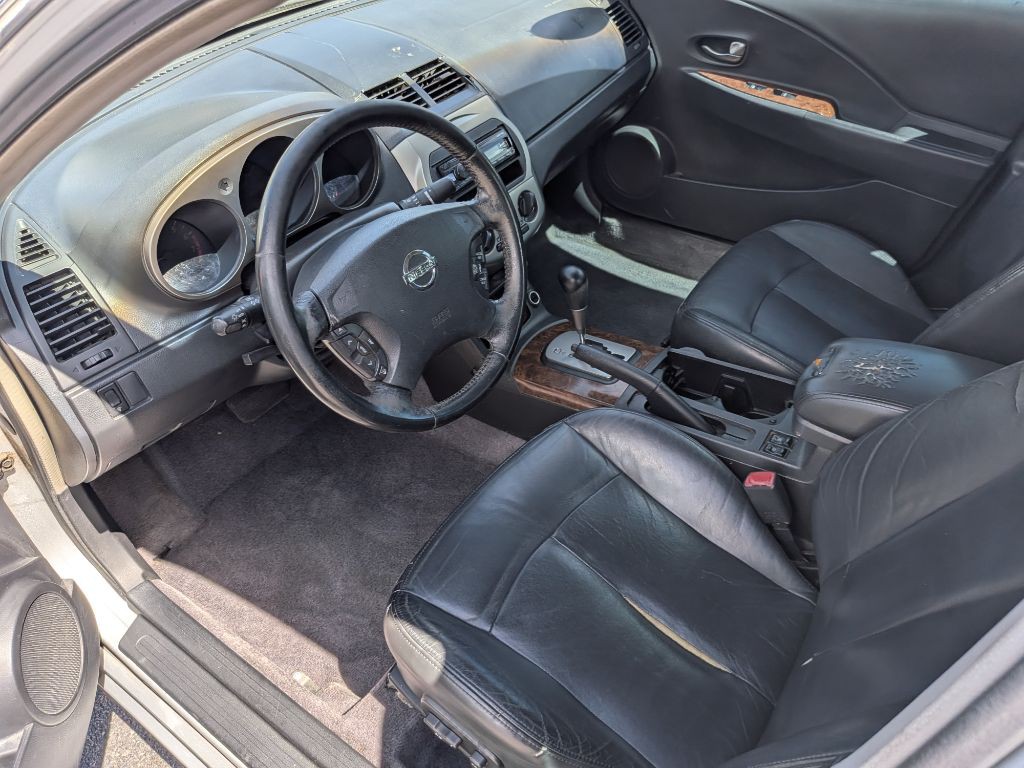 2003 Nissan Altima Image 9