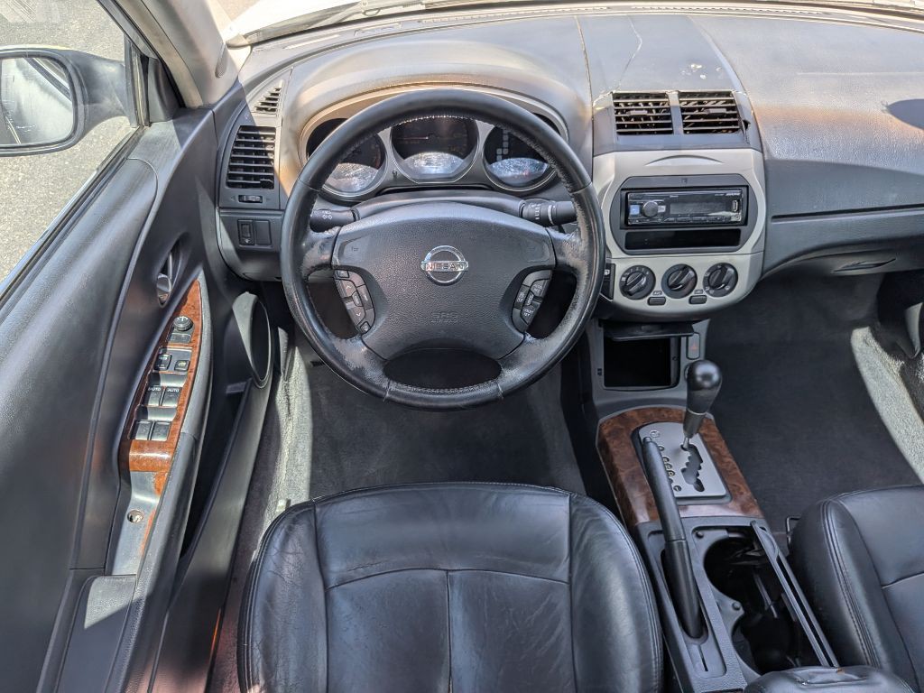 2003 Nissan Altima Image 12