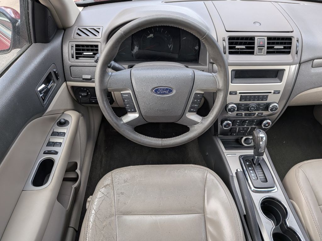 2010 Ford Fusion Image 12