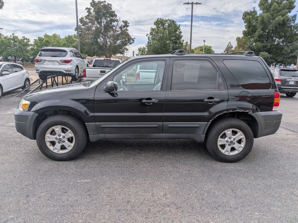 2007 Ford Escape Image 2