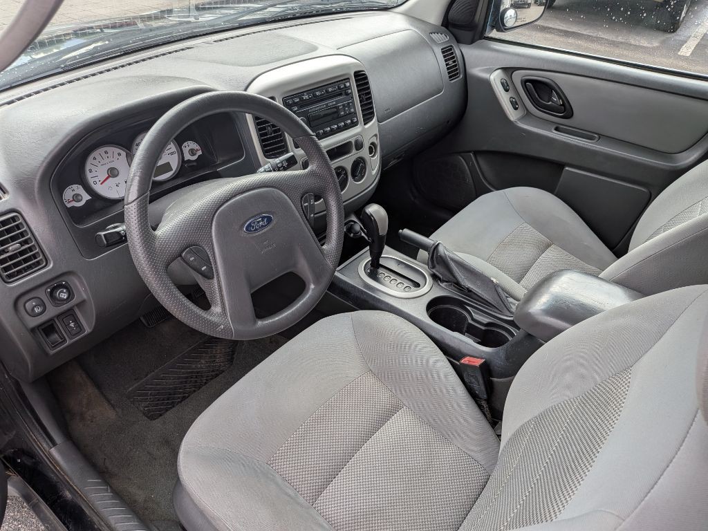2007 Ford Escape Image 9