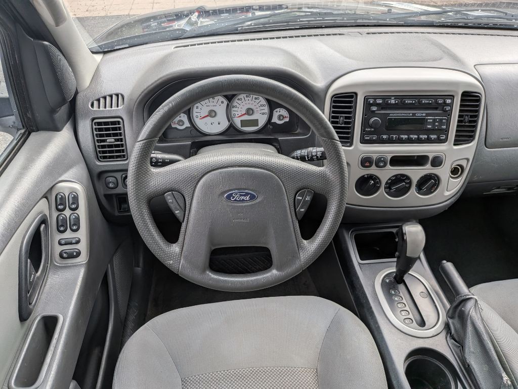 2007 Ford Escape Image 12