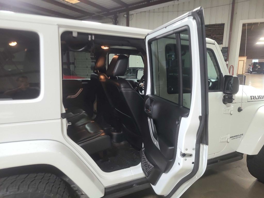 2014 Jeep Wrangler Unlimited Image 32