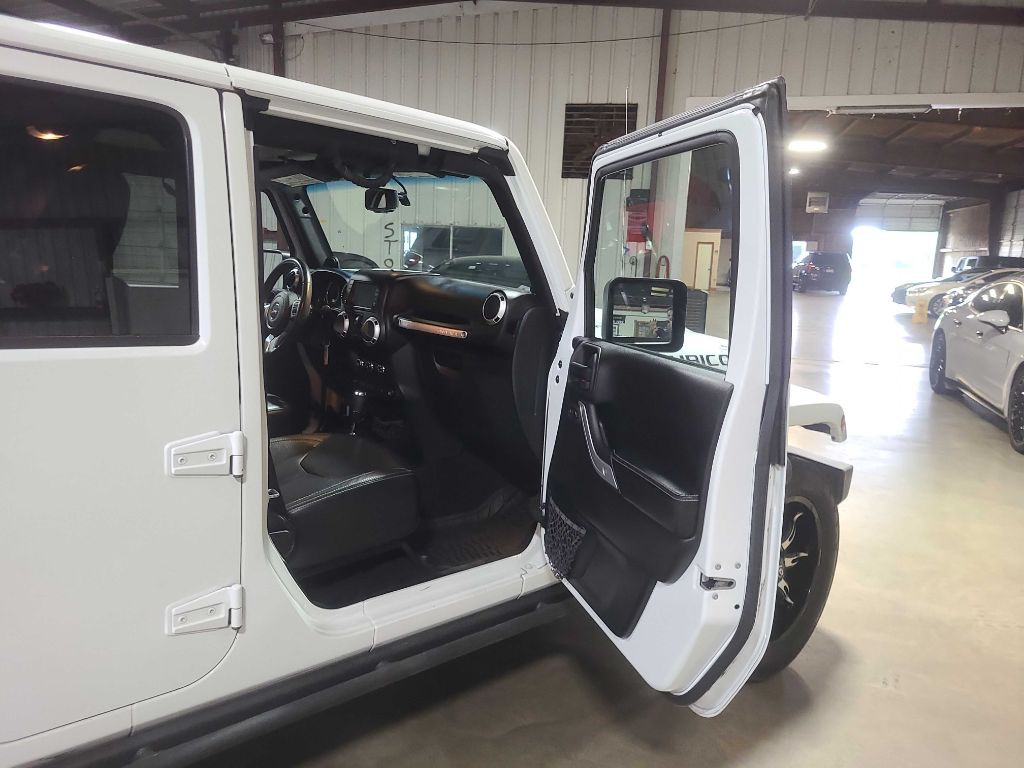 2014 Jeep Wrangler Unlimited Image 34