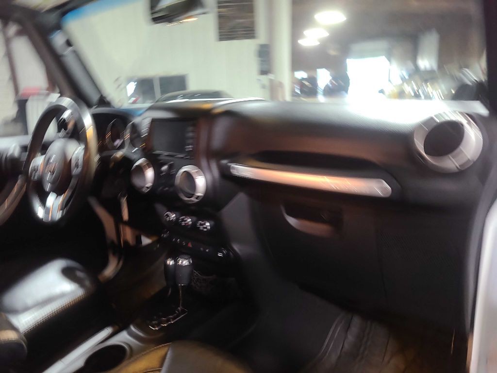 2014 Jeep Wrangler Unlimited Image 37