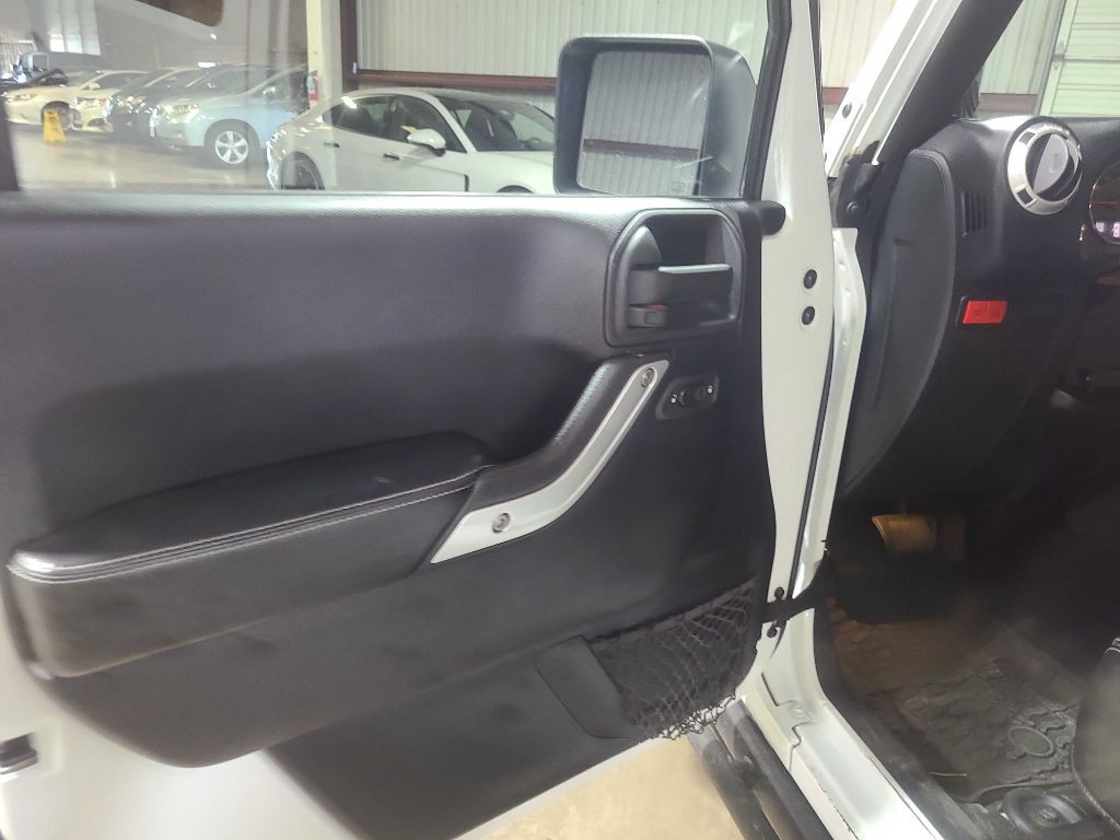 2014 Jeep Wrangler Unlimited Image 41