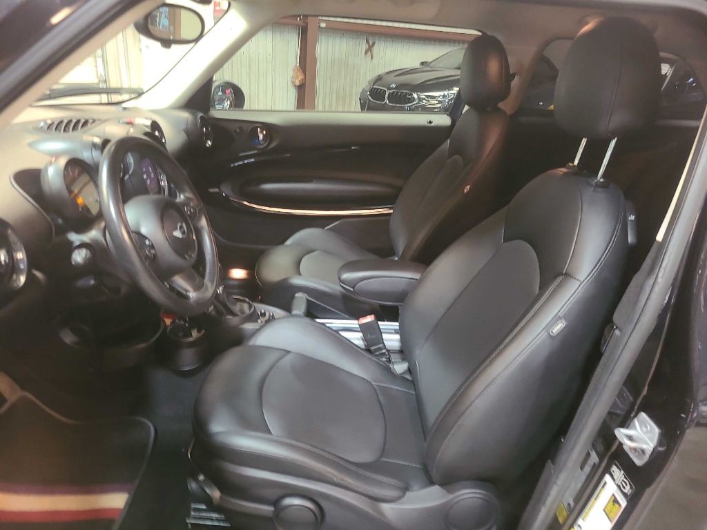 2015 MINI Cooper Image 24
