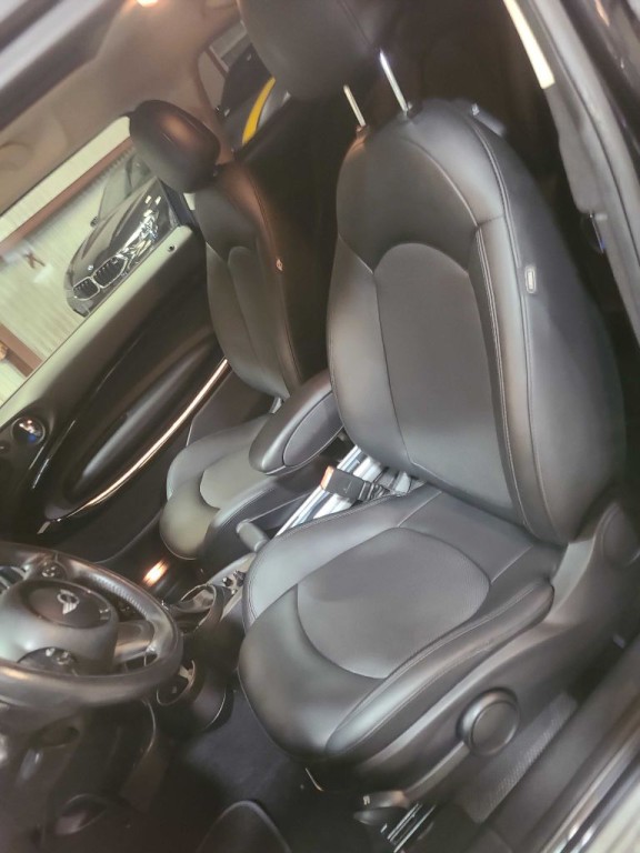 2015 MINI Cooper Image 26