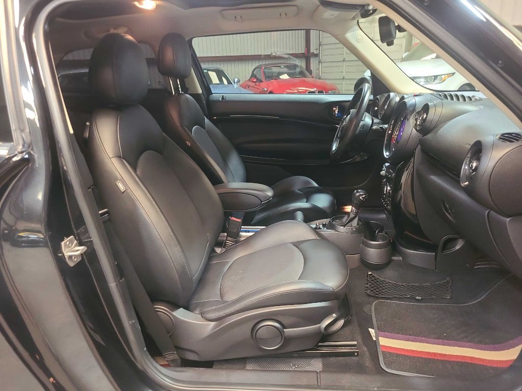 2015 MINI Cooper Image 33