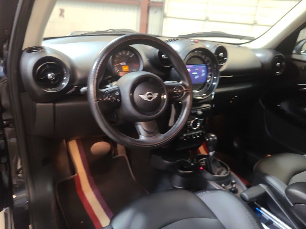 2015 MINI Cooper Image 34