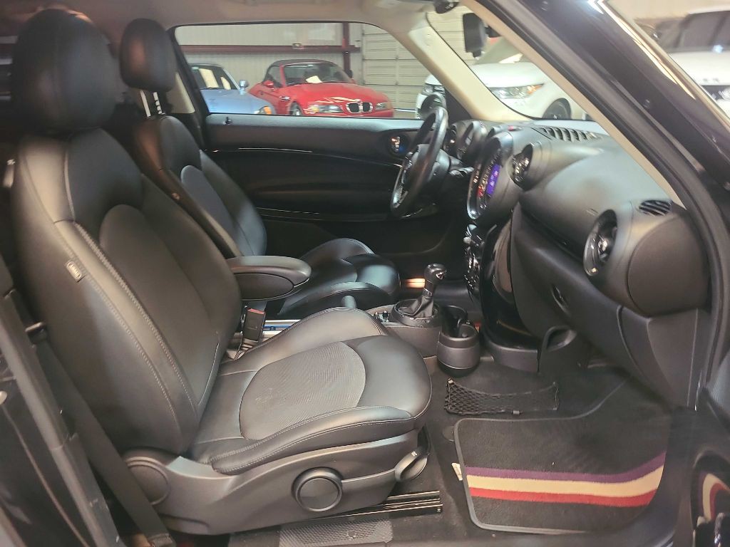2015 MINI Cooper Image 36