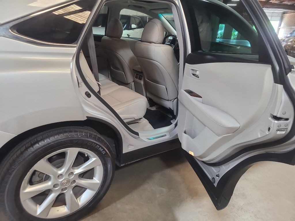 2011 Lexus RX Image 29
