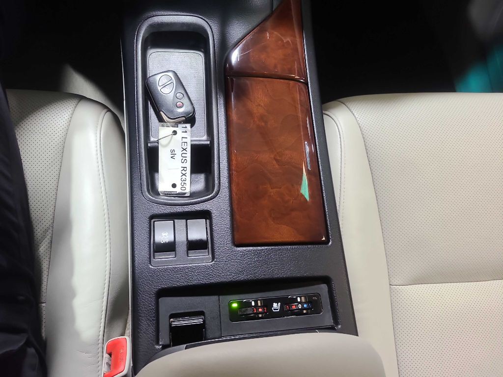 2011 Lexus RX Image 42