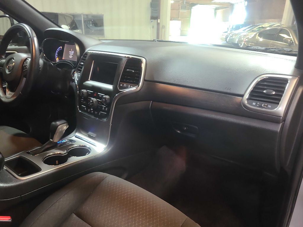 2018 Jeep Grand Cherokee Image 33