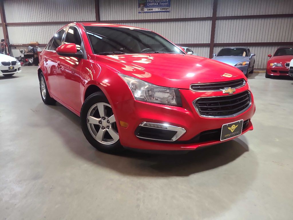 2015 Chevrolet Cruze Image 2
