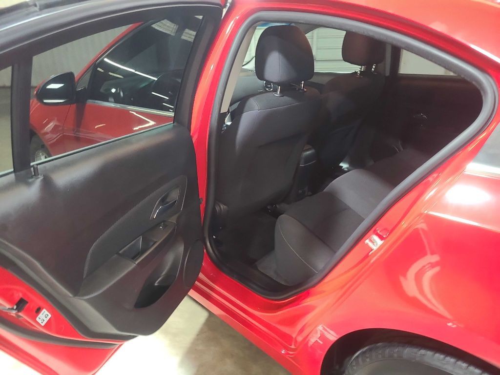 2015 Chevrolet Cruze Image 19