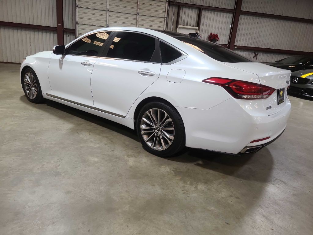 2015 Hyundai Genesis Image 11