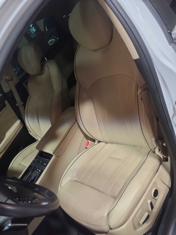2015 Hyundai Genesis Image 22