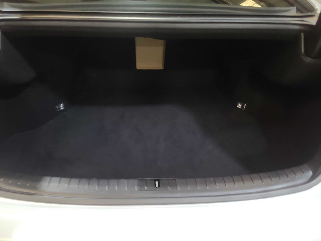 2015 Hyundai Genesis Image 26