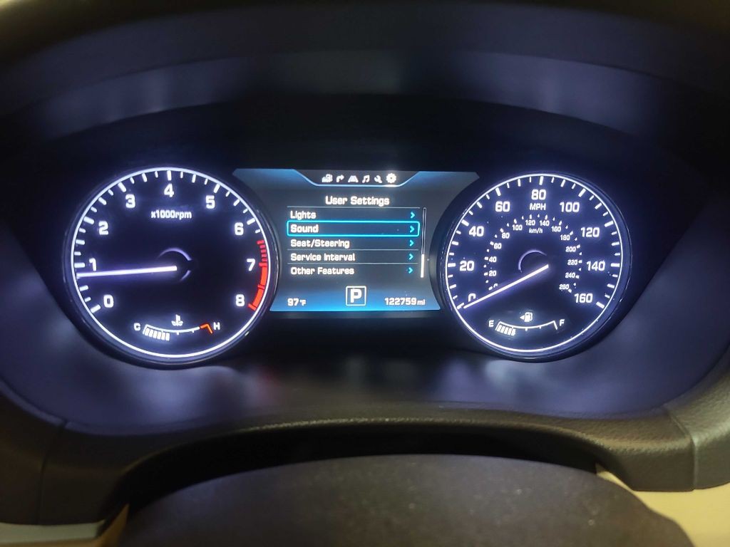 2015 Hyundai Genesis Image 36