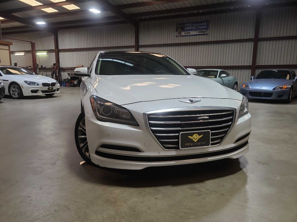 2015 Hyundai Genesis Image 2