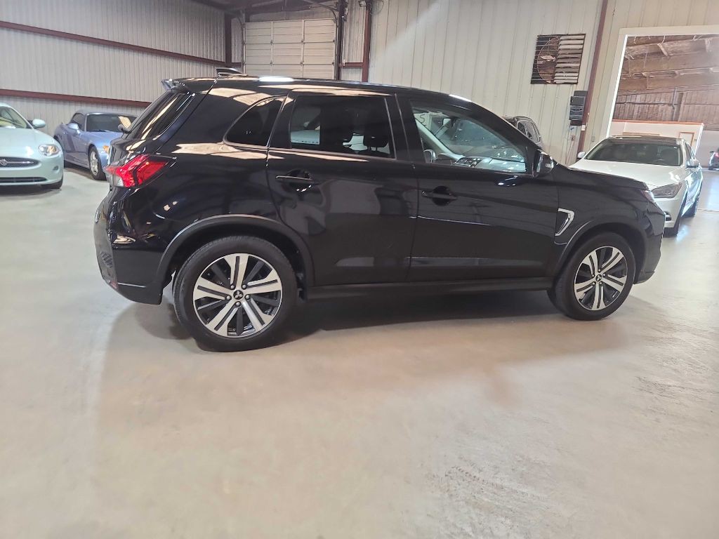 2021 Mitsubishi Outlander Image 5
