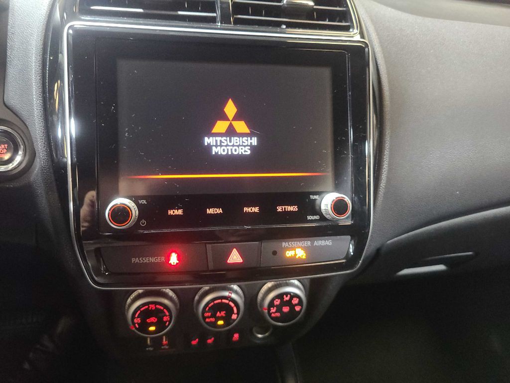2021 Mitsubishi Outlander Image 30
