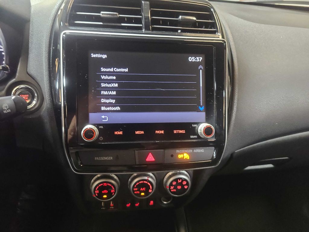 2021 Mitsubishi Outlander Image 34